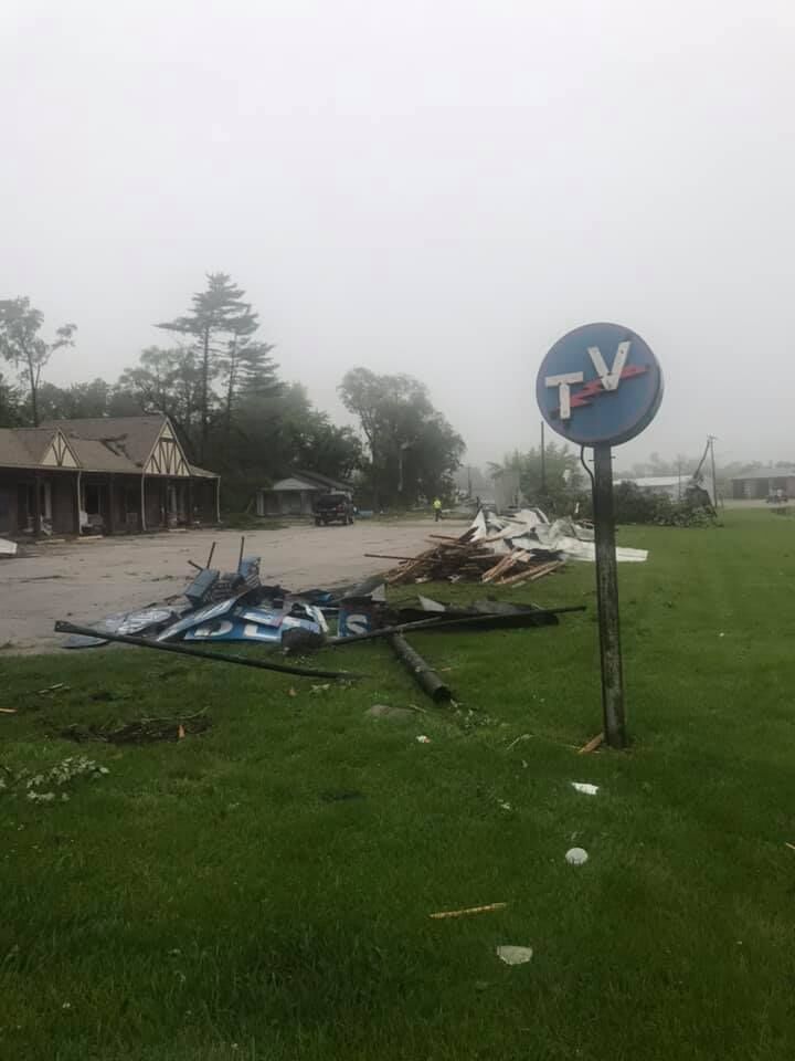 Randle's Court - Damaged Sign 2